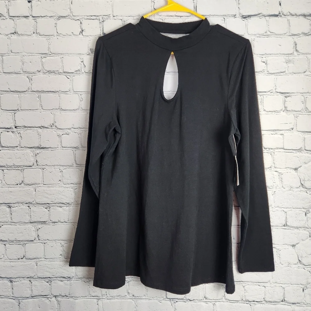 NWT Torrid Size 1 Open Back Foxy Long Sleeve Top